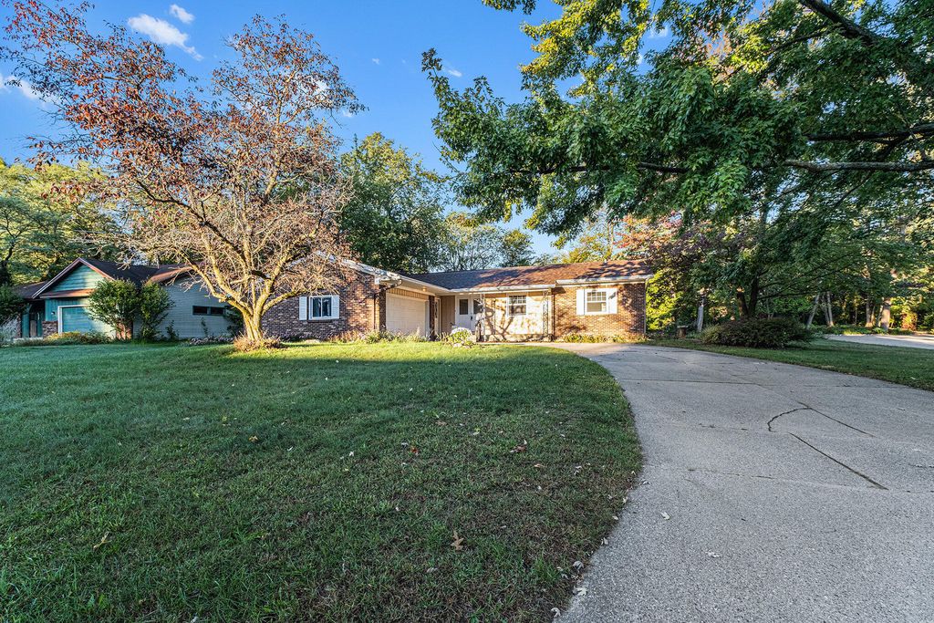 Photo of 4495 Trail View NE, Grand Rapids, MI 49525 (MLS # 25052108)