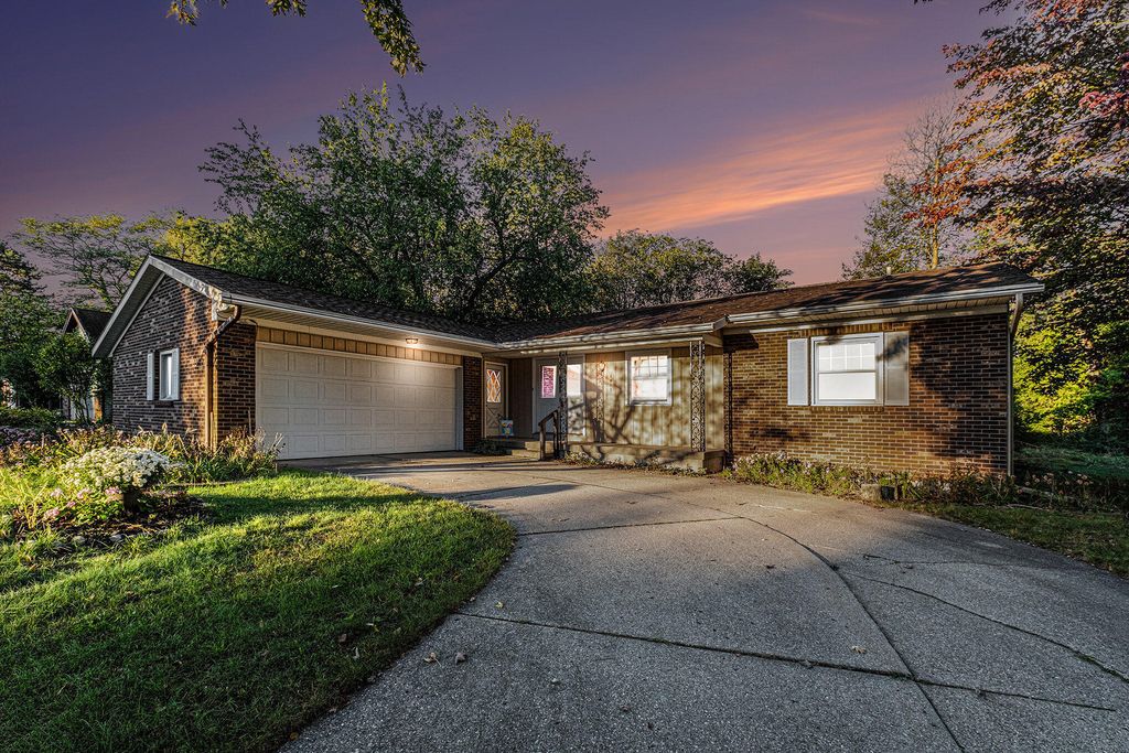 Photo of 4495 Trail View NE, Grand Rapids, MI 49525 (MLS # 25052108)