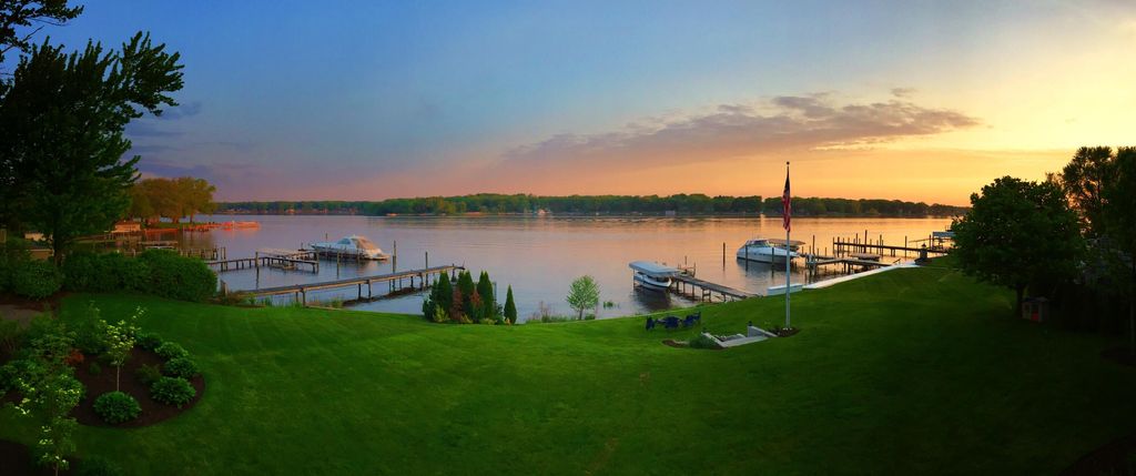 Photo of 437 Graafschap Road, Holland, MI 49423 (MLS # 25062613)