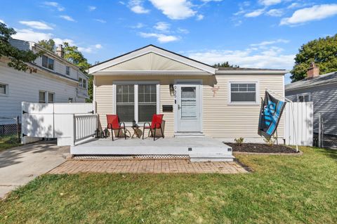 985 E Jarvis Avenue Hazel Park MI 48030