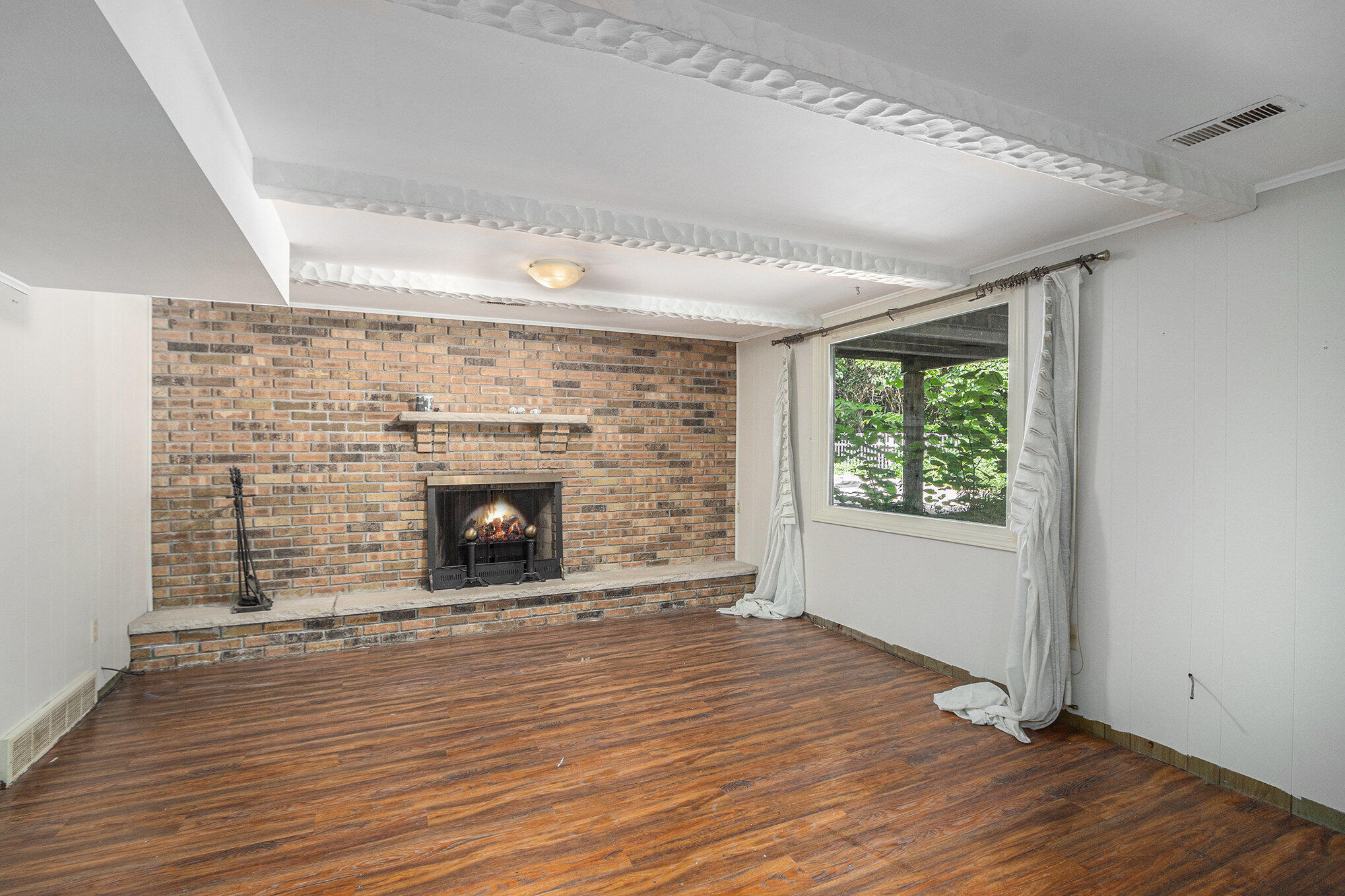 Richland, Michigan 49083, United States, 4 Bedrooms Bedrooms, ,4 BathroomsBathrooms,Residential,Active,194336