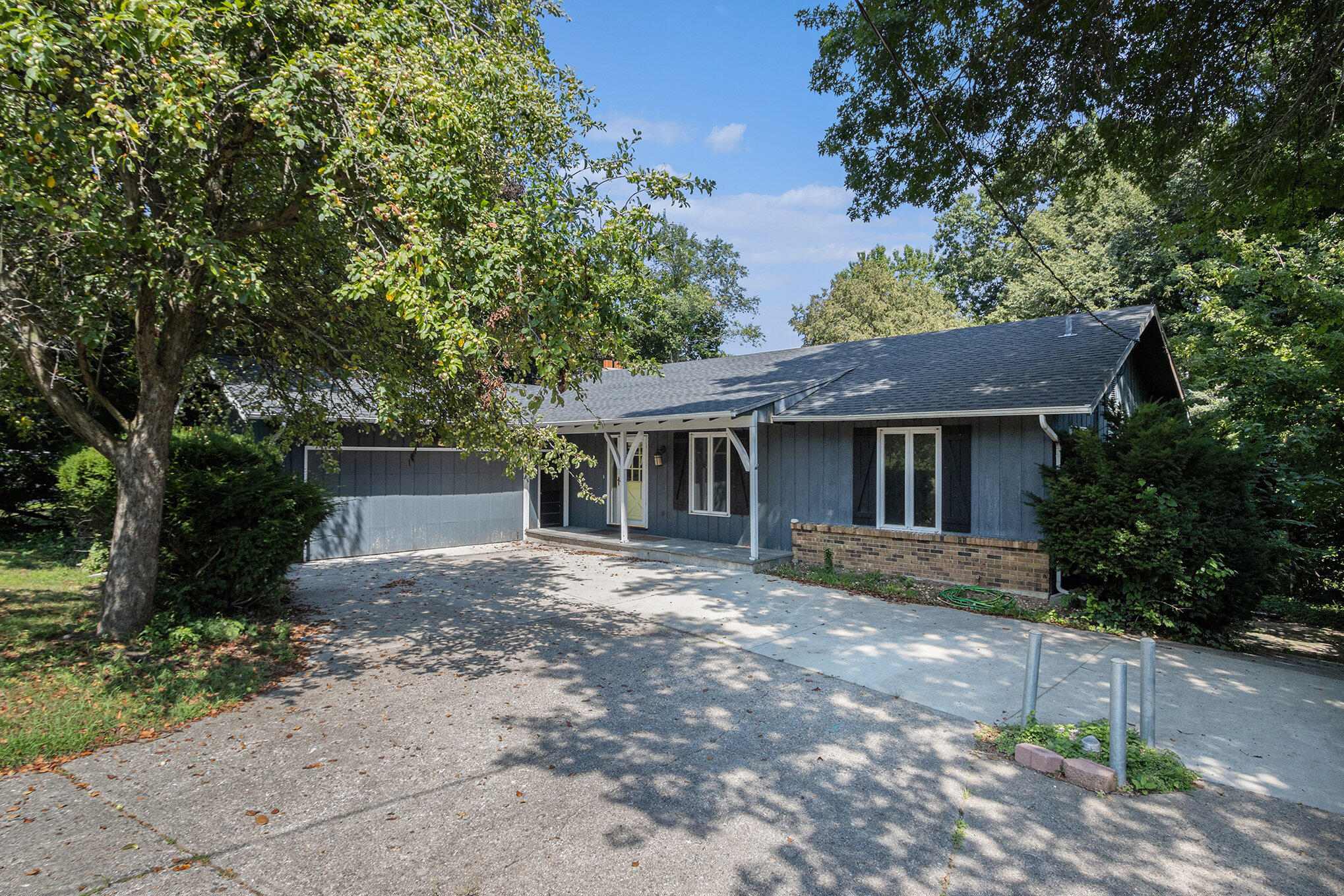 Richland, Michigan 49083, United States, 4 Bedrooms Bedrooms, ,4 BathroomsBathrooms,Residential,Active,194336