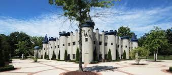 8135 Island Court