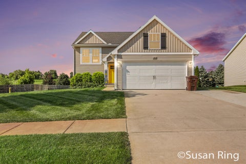 Photo for 282 Vansen Drive