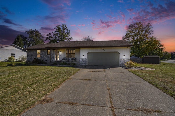 8300 WOODPARK DR SW, BYRON CENTER, MI 49315 - Image d79d2f2cd655935011ddfe97e6f4753d/2845378217
