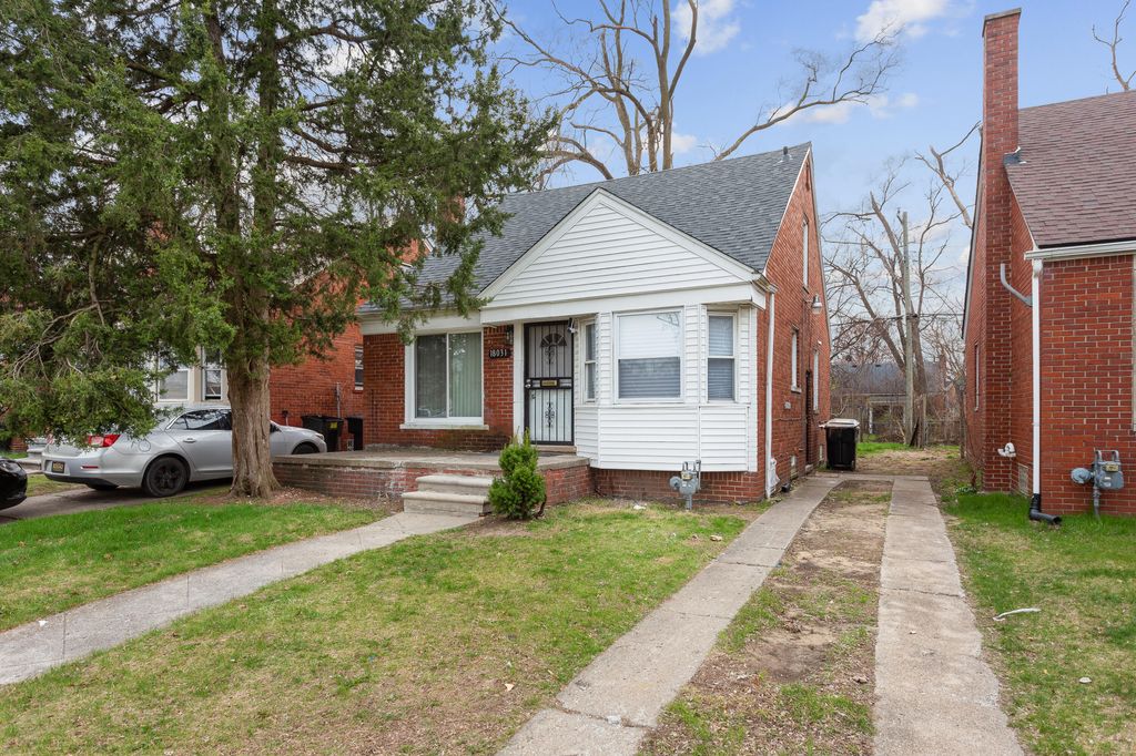 Photo of 18031 Mendota Street, Detroit, MI 48221 (MLS # 26005279)