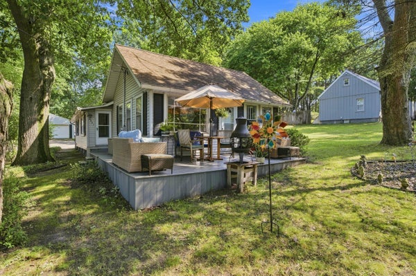 2991 W MARQUETTE WOODS RD, STEVENSVILLE, MI 49127 - Image d7ecf65fc2ad93a31fc46349a856b0df/918899649