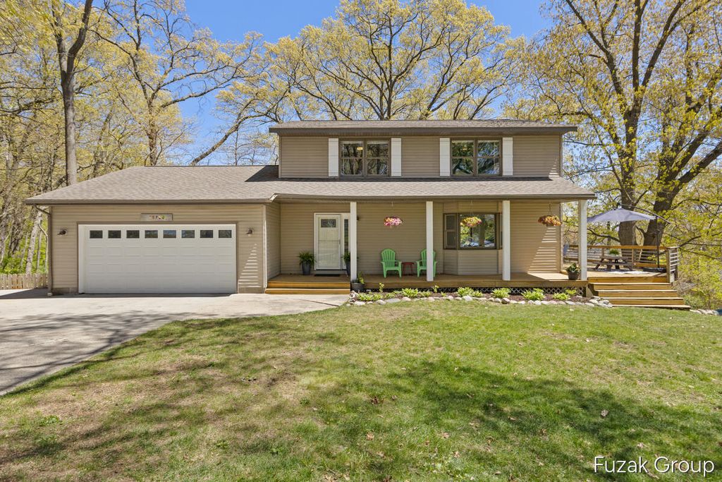 Photo of 15780 Ridge Lane, Spring Lake, MI 49456 (MLS # 26021592)