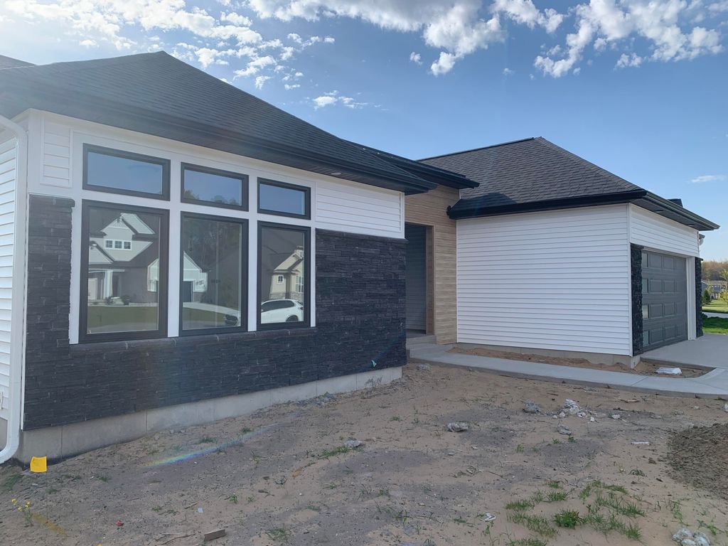 Photo of 12570 Riverton Road, Grand Haven, MI 49417 (MLS # 26021587)