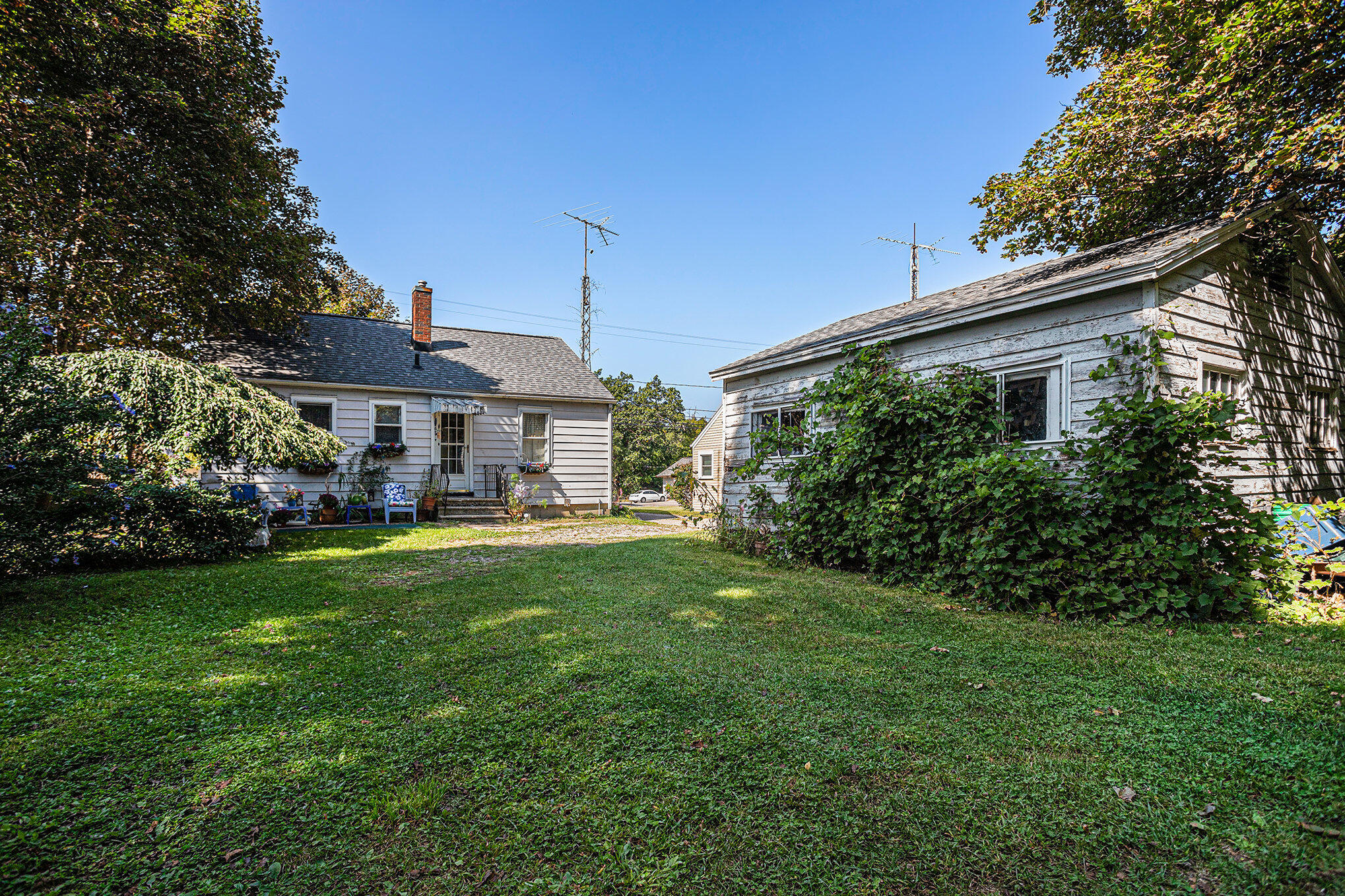 Springfield, Michigan 49037, United States, 2 Bedrooms Bedrooms, ,1 BathroomBathrooms,Residential,Active,212958