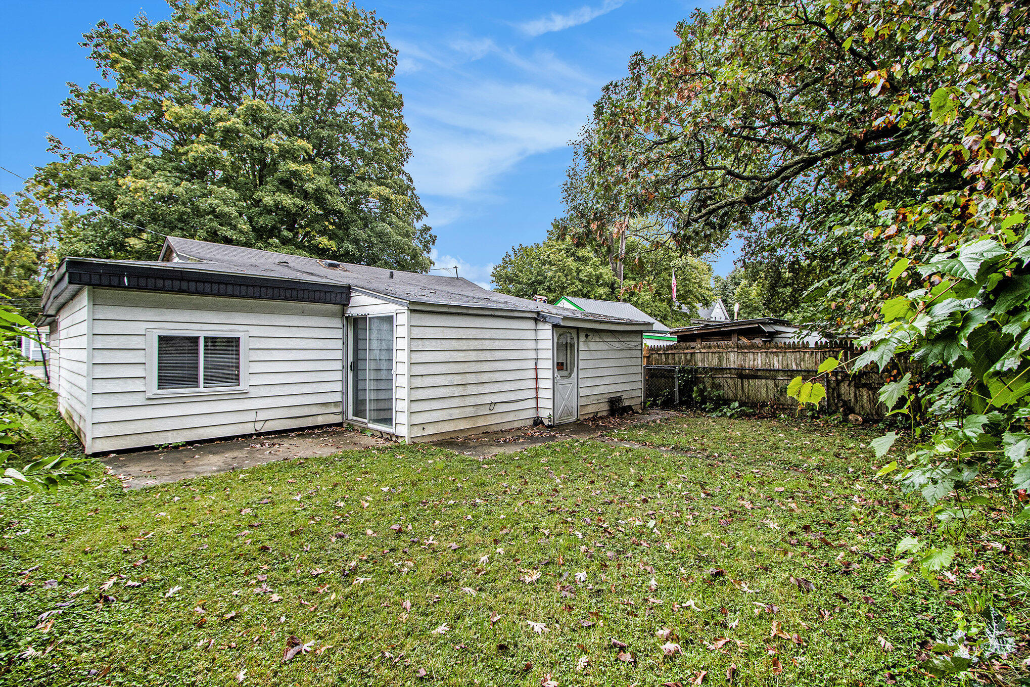 Kalamazoo, Michigan 49048, United States, 2 Bedrooms Bedrooms, ,1 BathroomBathrooms,Residential,Active,224271