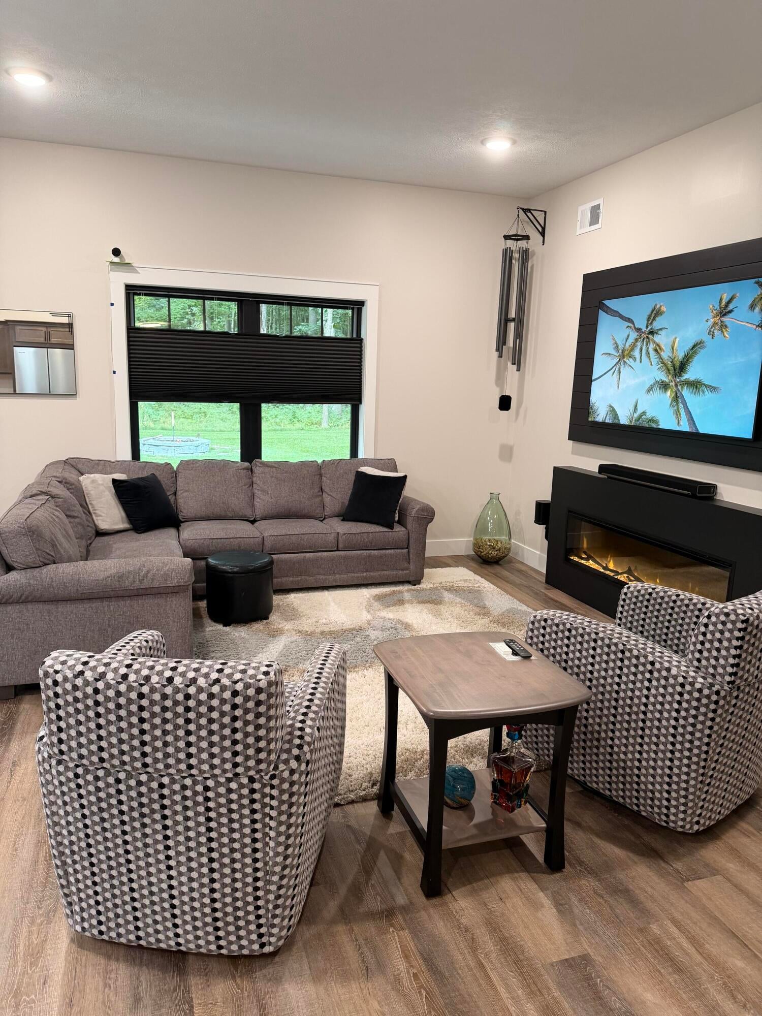 7586 Regency Lane