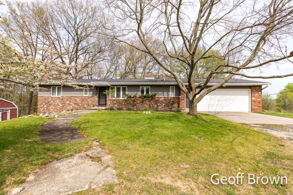 Photo of 4145 11 Mile Road NE, Rockford, MI 49341 (MLS # 26019887)