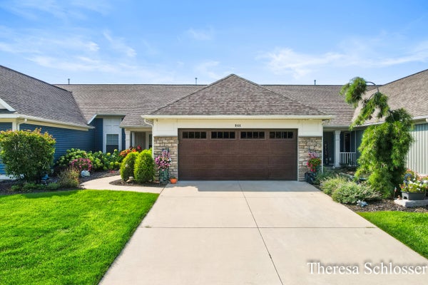 944 BELLVIEW MEADOW DR SW, BYRON CENTER, MI 49315 - Image d8d05ff18469cdbdfab36b120389d791/3843549482