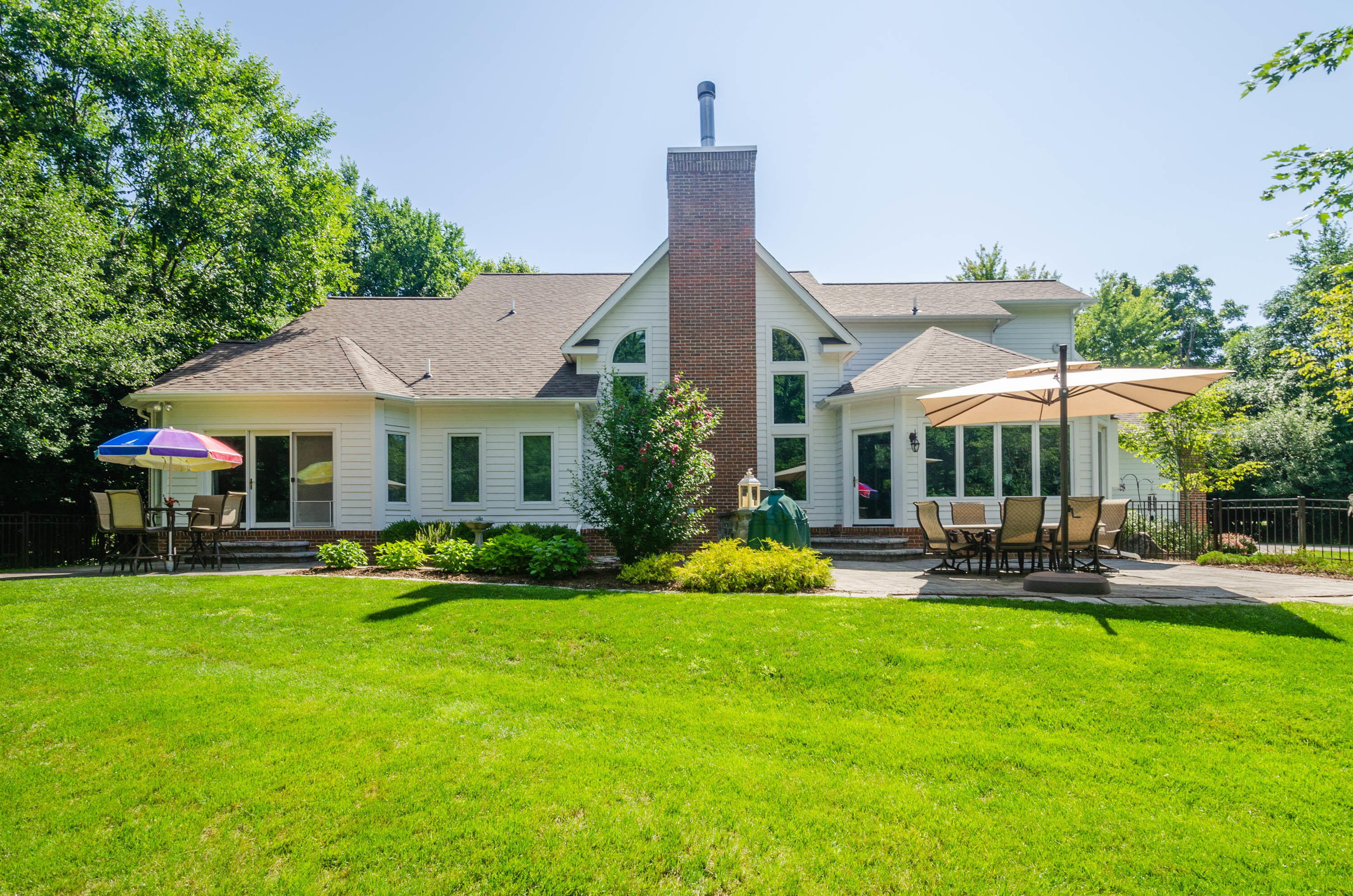 2555 Hickory Road