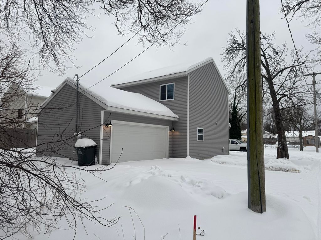 Photo of 1352 6th Street, Muskegon, MI 49441 (MLS # 25061505)