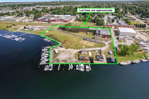 510 Lake Street Ludington MI 49431
