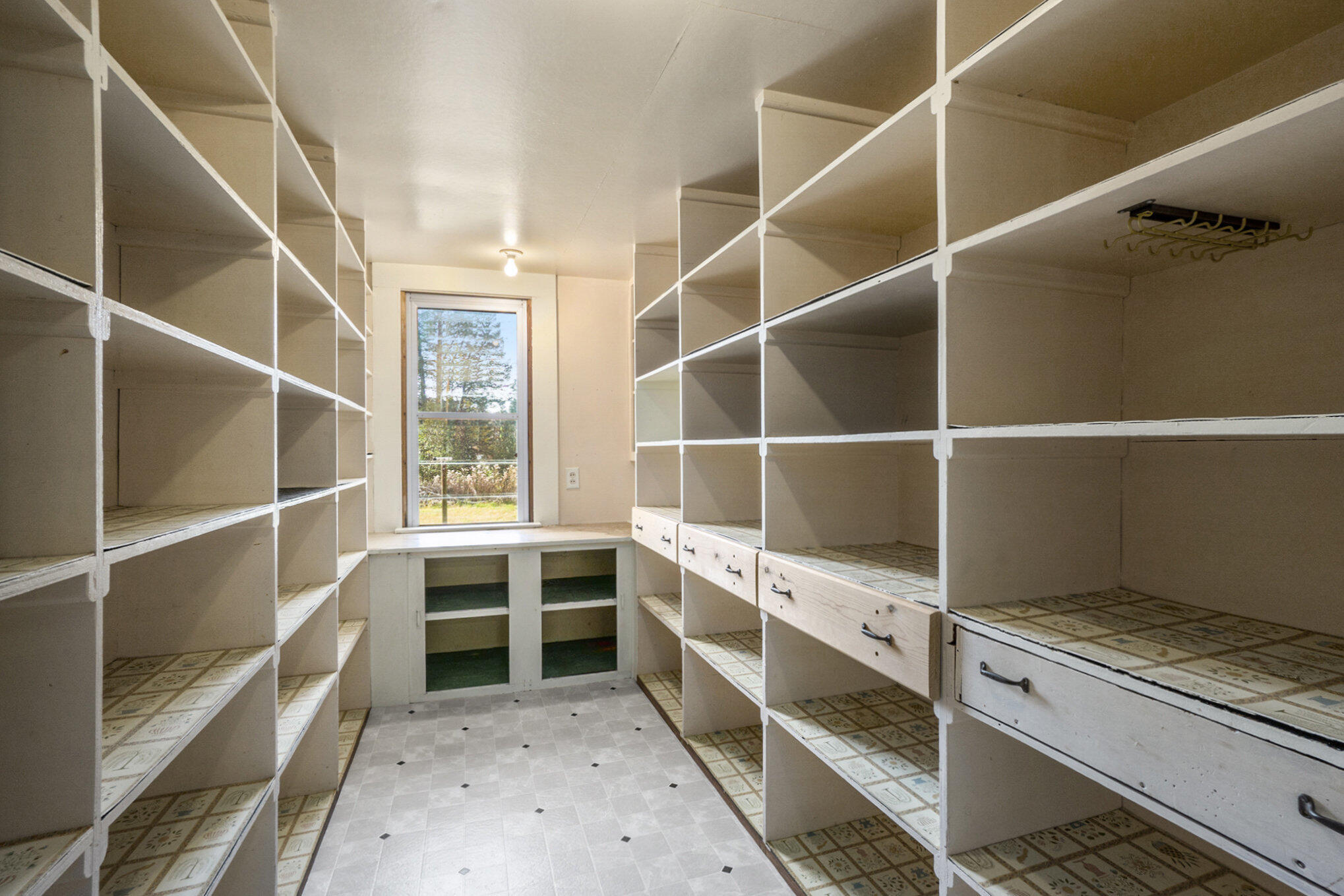 Battle Creek, Michigan 49017, United States, 3 Bedrooms Bedrooms, ,1 BathroomBathrooms,Residential,Contingent,35957