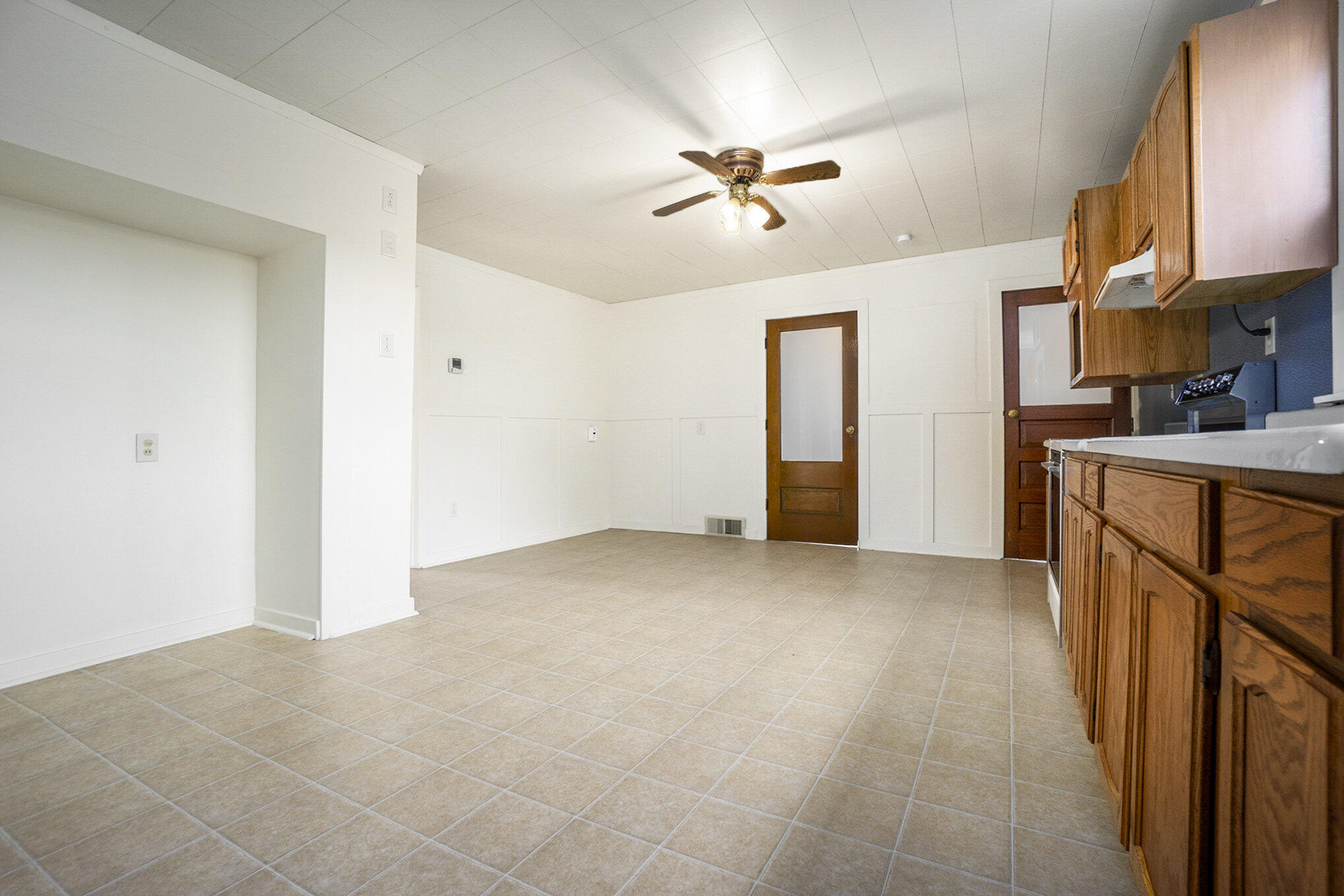 Battle Creek, Michigan 49017, United States, 3 Bedrooms Bedrooms, ,1 BathroomBathrooms,Residential,Contingent,35957