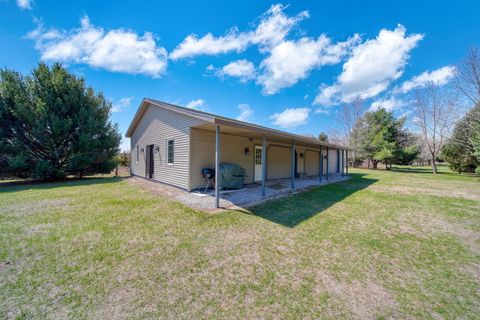 Photo of 14961 Quaker Road, Hudson, MI 49247 (MLS # 26014079)