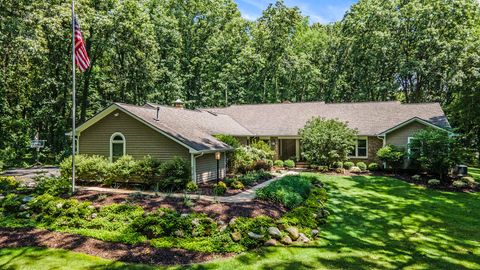Photo of 100 Alto Relievo Way, Marshall, MI 49068 (MLS # 26021696)