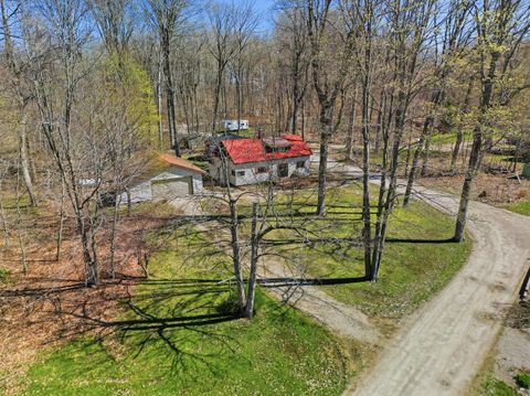 Photo of 15359 N Clear Lake Drive, Big Rapids, MI 49307 (MLS # 26016785)