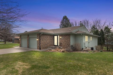 Photo of 2048 Cranbrook Drive NE #15, Grand Rapids, MI 49505 (MLS # 26021625)
