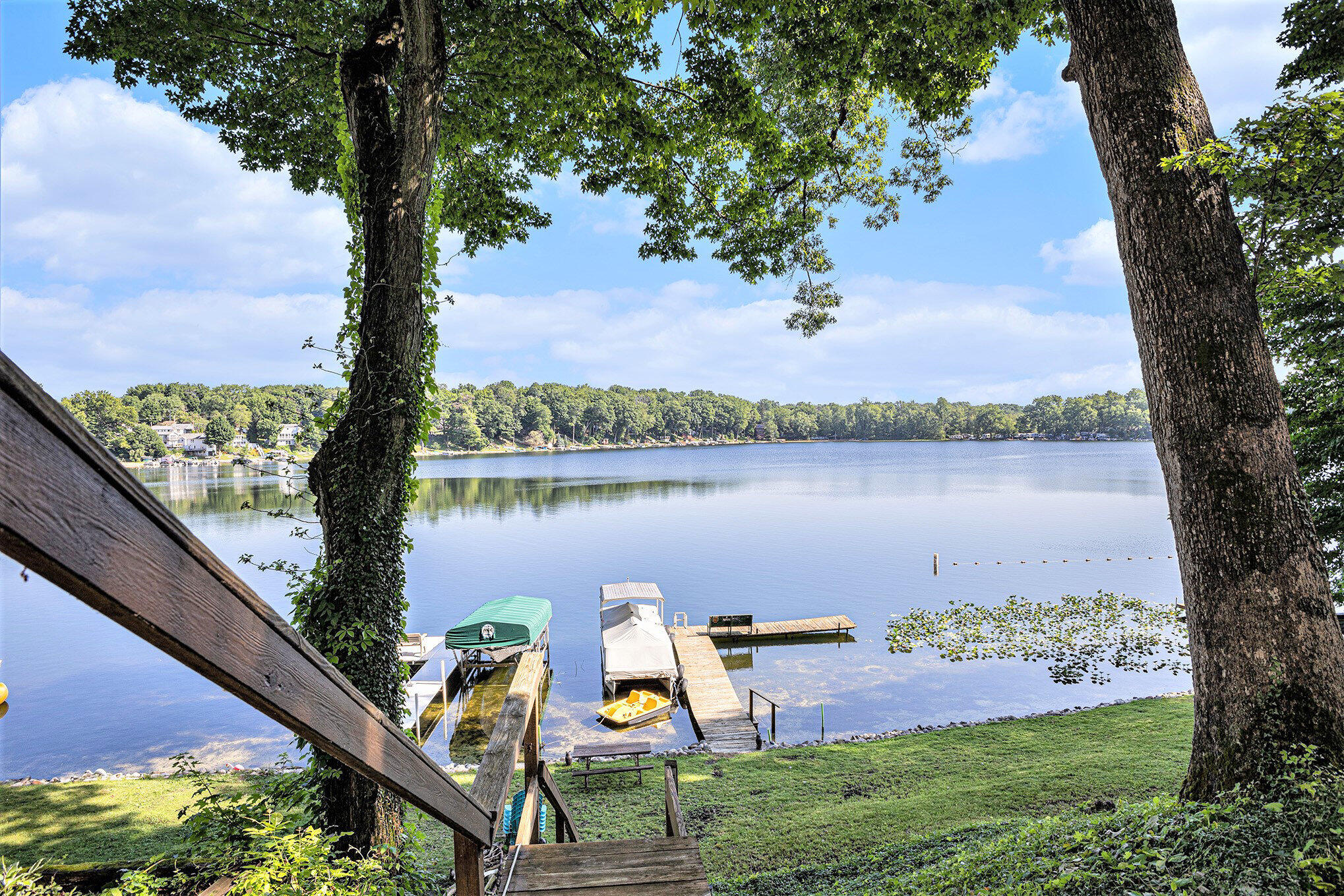 15891 Lakeview Drive