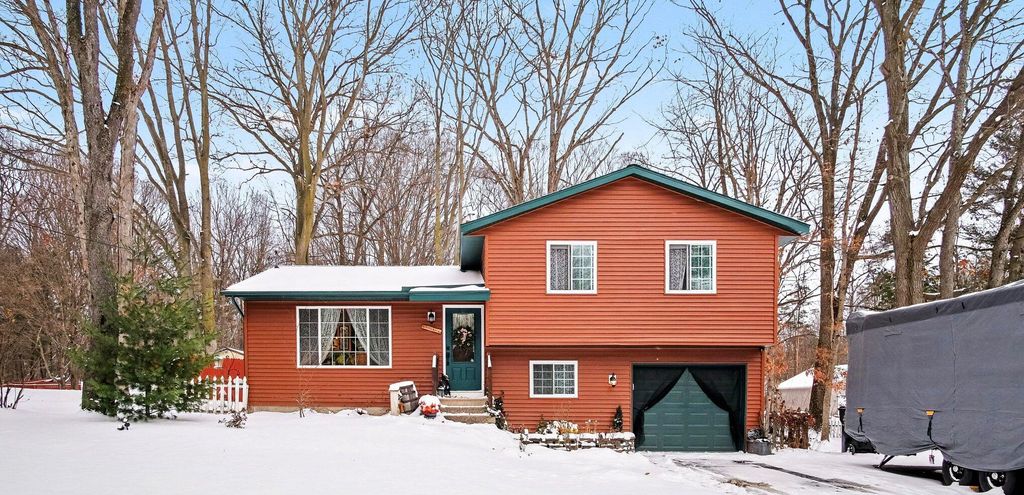 Photo of 12718 112th Avenue, Grand Haven, MI 49417 (MLS # 26000037)