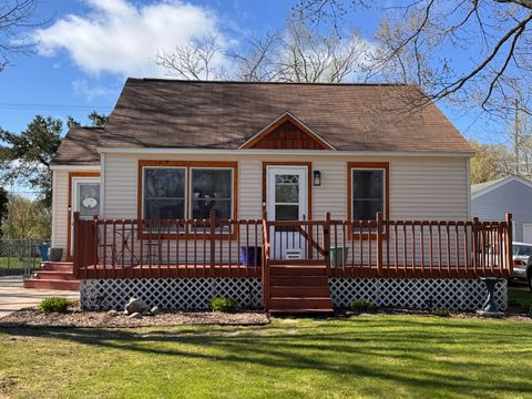 Photo of 2125 Lawnel Avenue, Norton Shores, MI 49441 (MLS # 26019078)