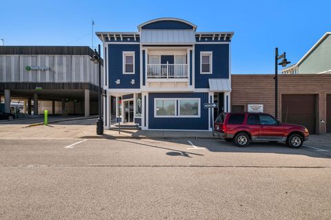 Condominium in South Haven MI 424 Quaker Street.jpg