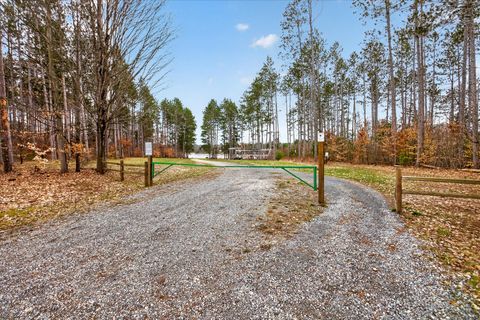 Photo of 7937 Sandy Lane, Stanwood, MI 49346 (MLS # 26016865)