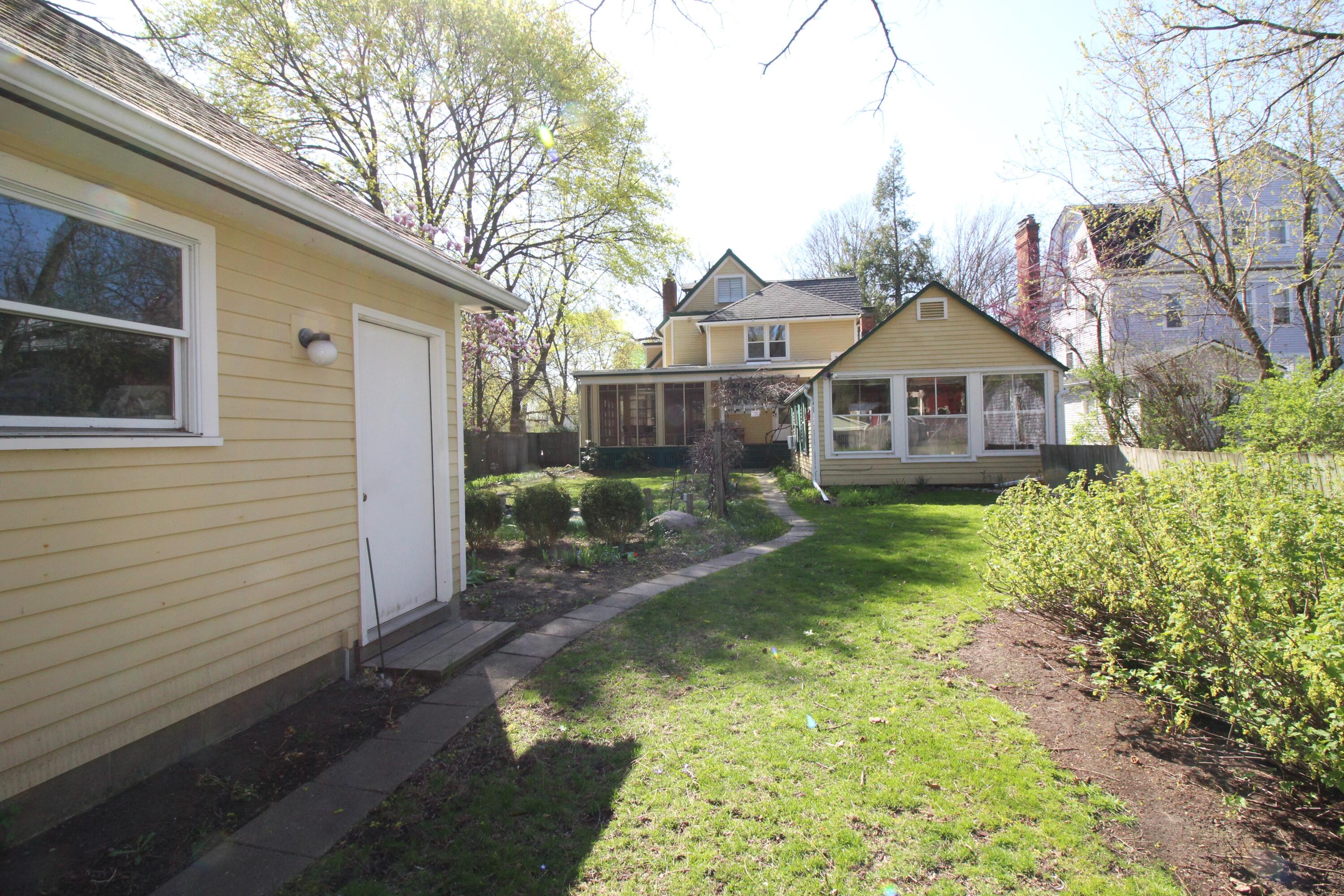 929 Olivia Avenue