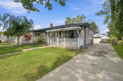 13691 Sherman Avenue Warren MI 48089