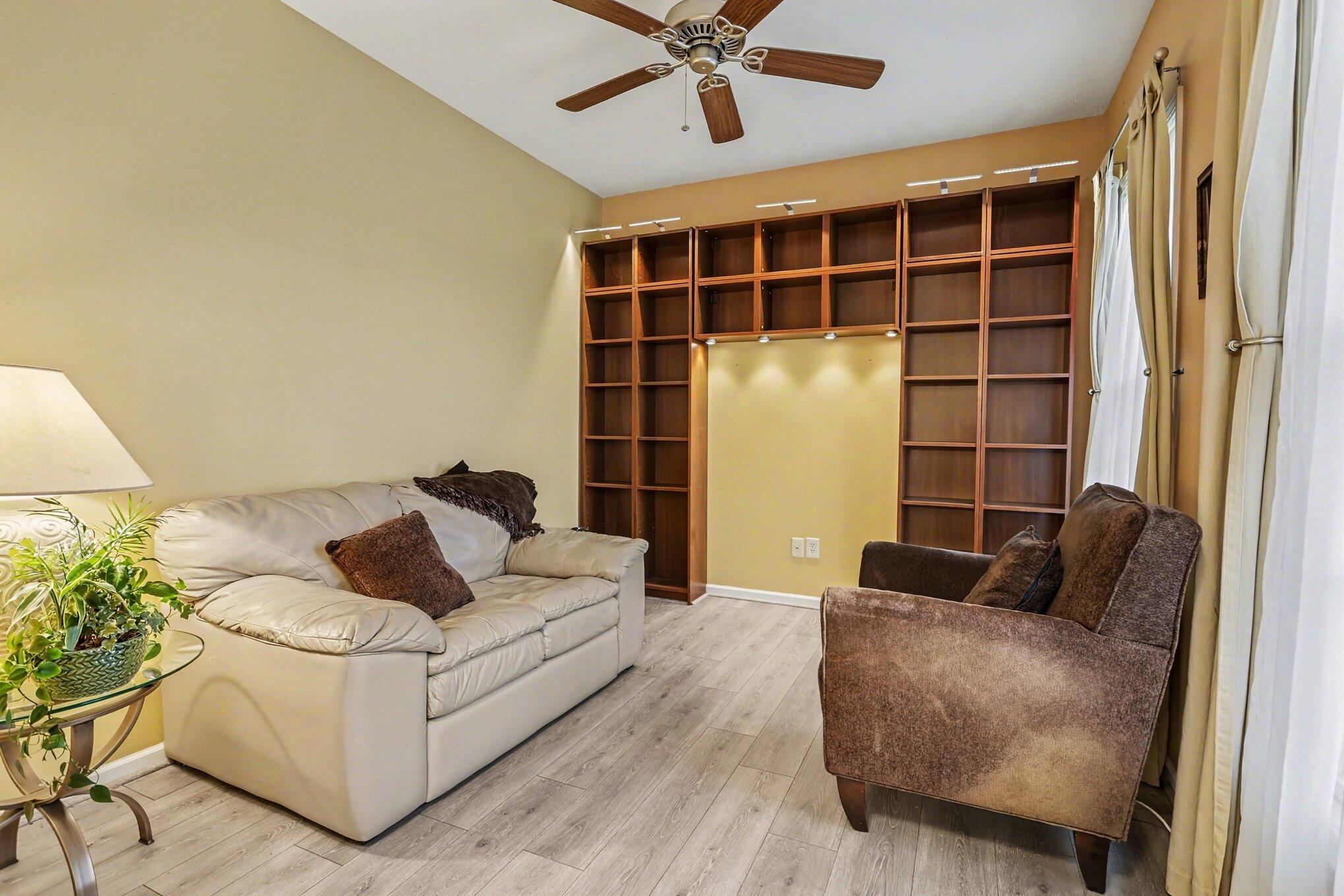 2233 Suncrest Breeze