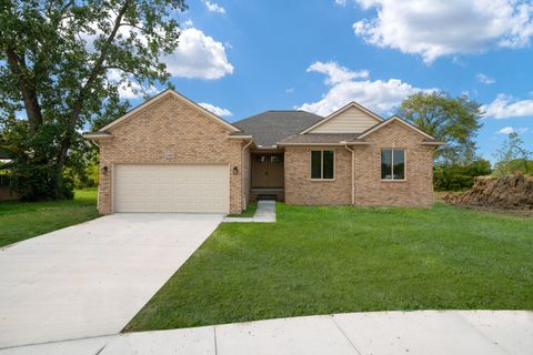 Photo of 33845 Stevenson Street, Clinton Twp, MI 48035 (MLS # 26018986)