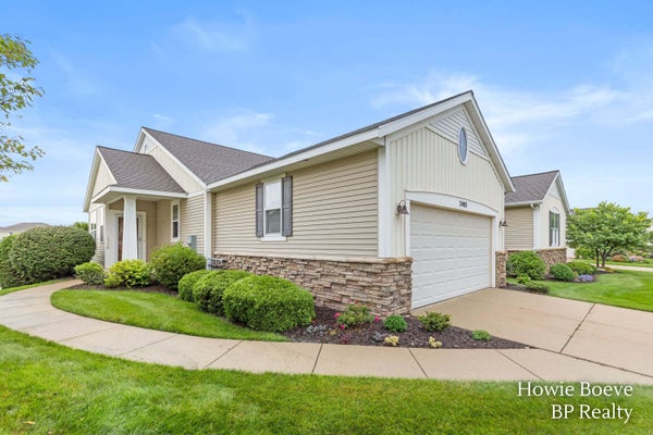 7403 WATERMARK DR, ALLENDALE, MI 49401 - Image dc098cb2856112594792609af6e360e7/2940269724