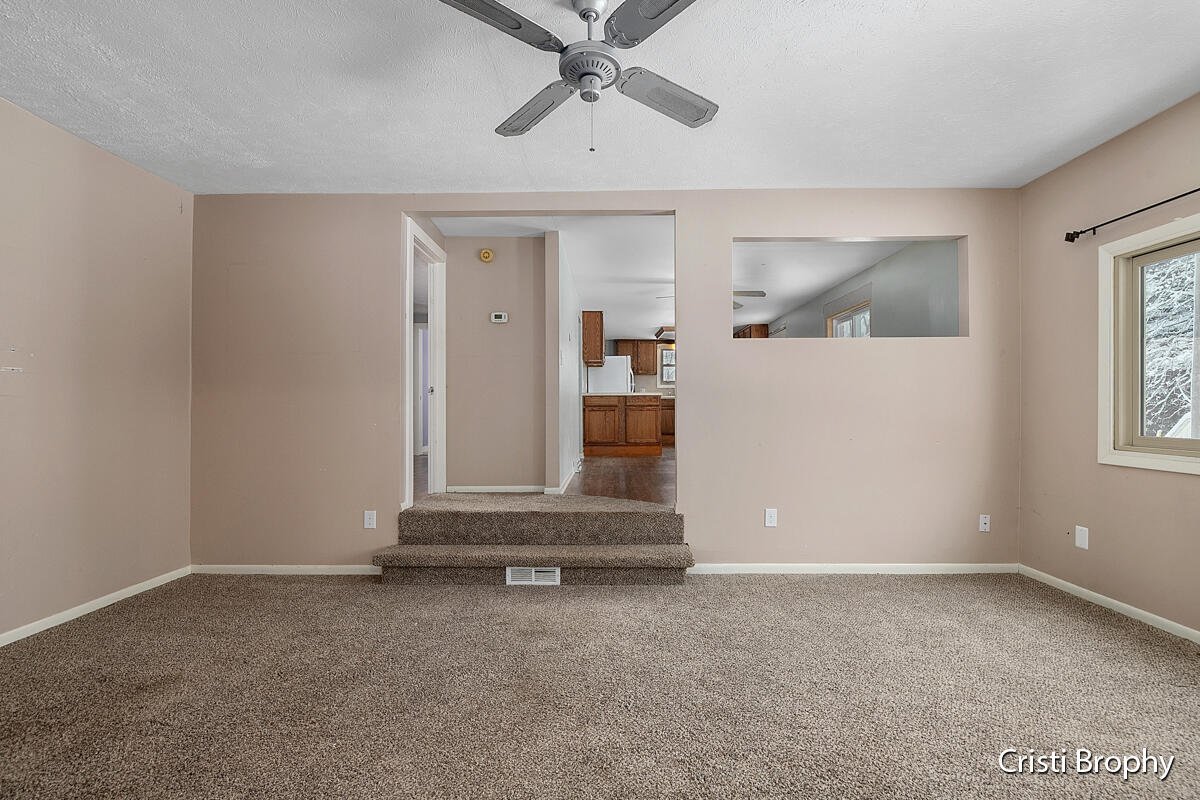 Photo 6 of 44 of 8338 Fulton Street E house