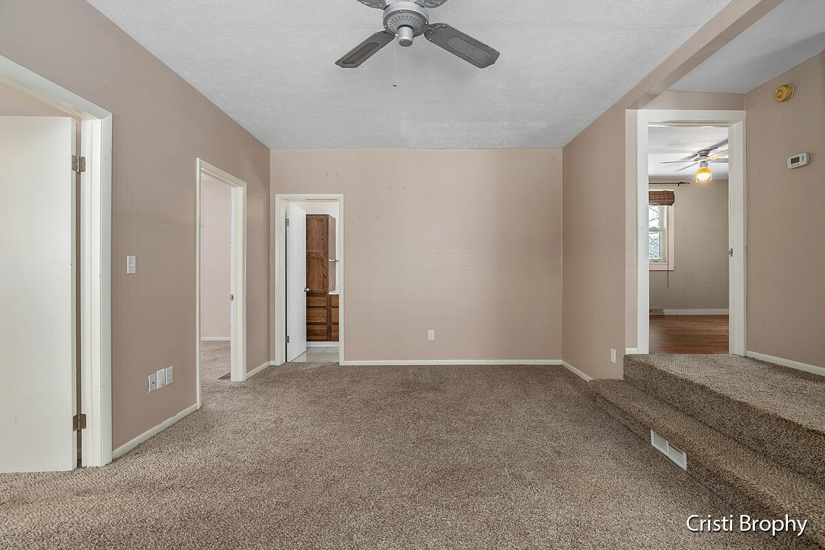 Photo 5 of 44 of 8338 Fulton Street E house