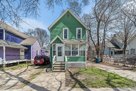 MLS: 25016952