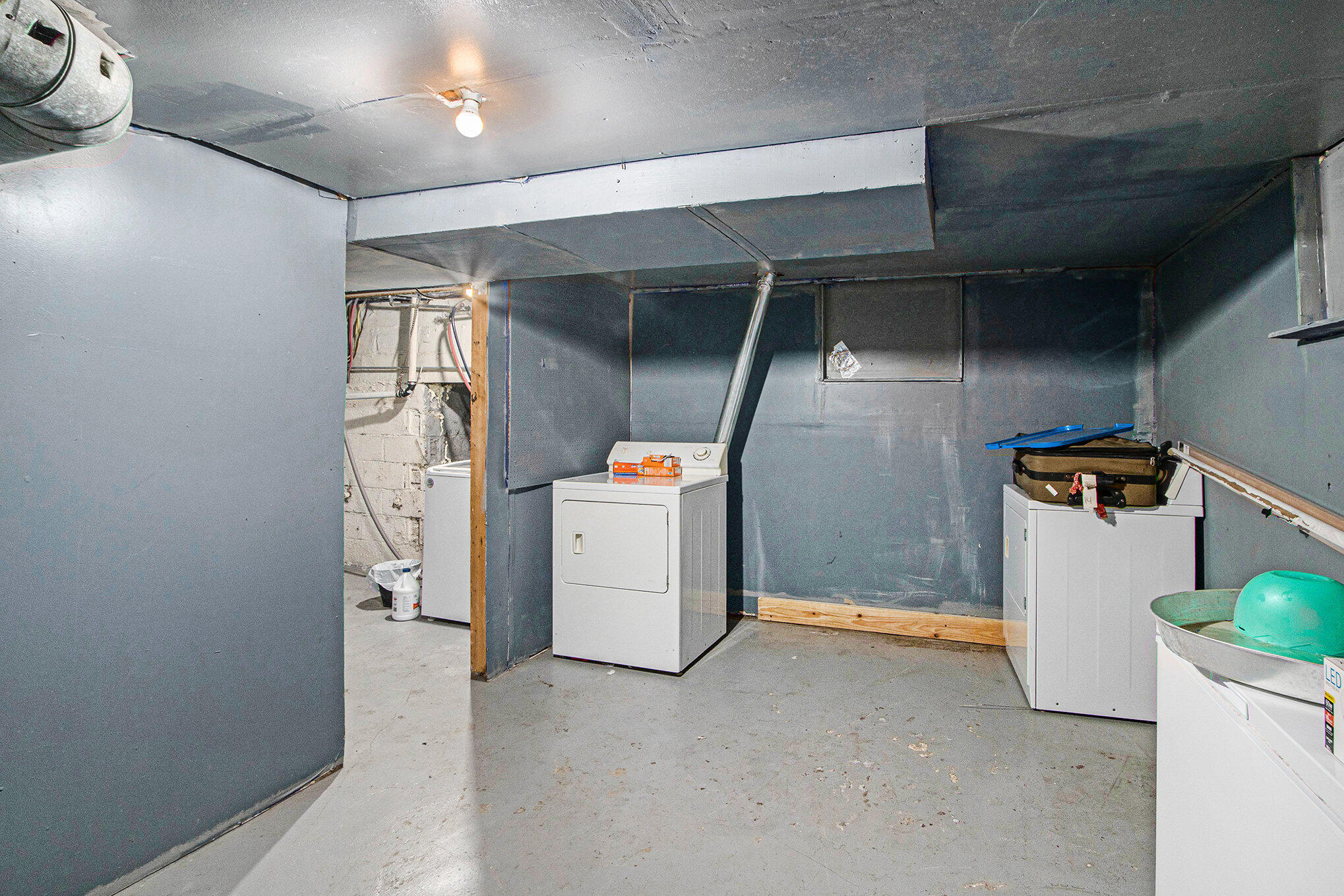 Kalamazoo, Michigan 49048, United States, 2 Bedrooms Bedrooms, ,1 BathroomBathrooms,Residential,Active,222037