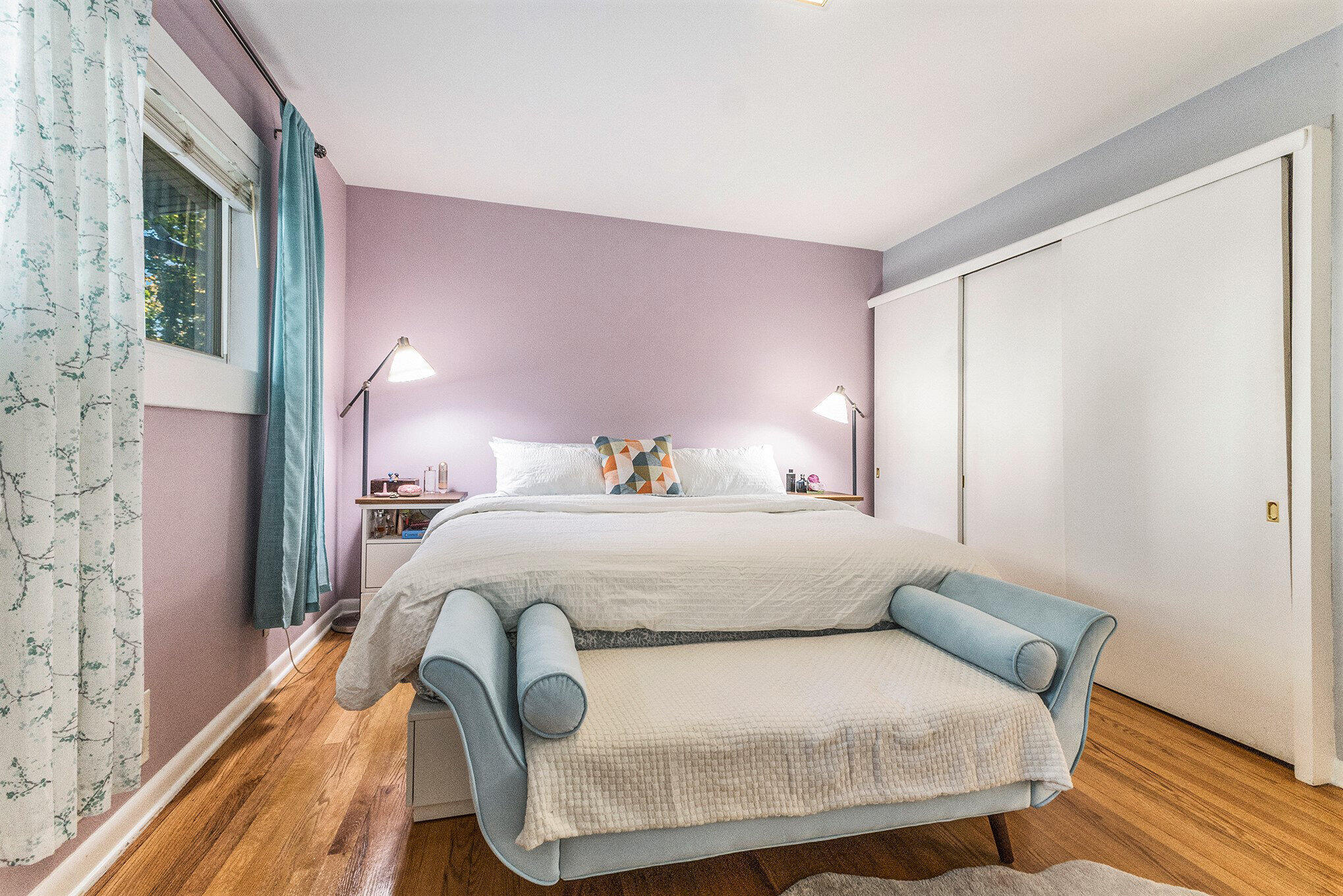 Grand Rapids, Michigan 49546, United States, 3 Bedrooms Bedrooms, ,2 BathroomsBathrooms,Residential,Active,231918