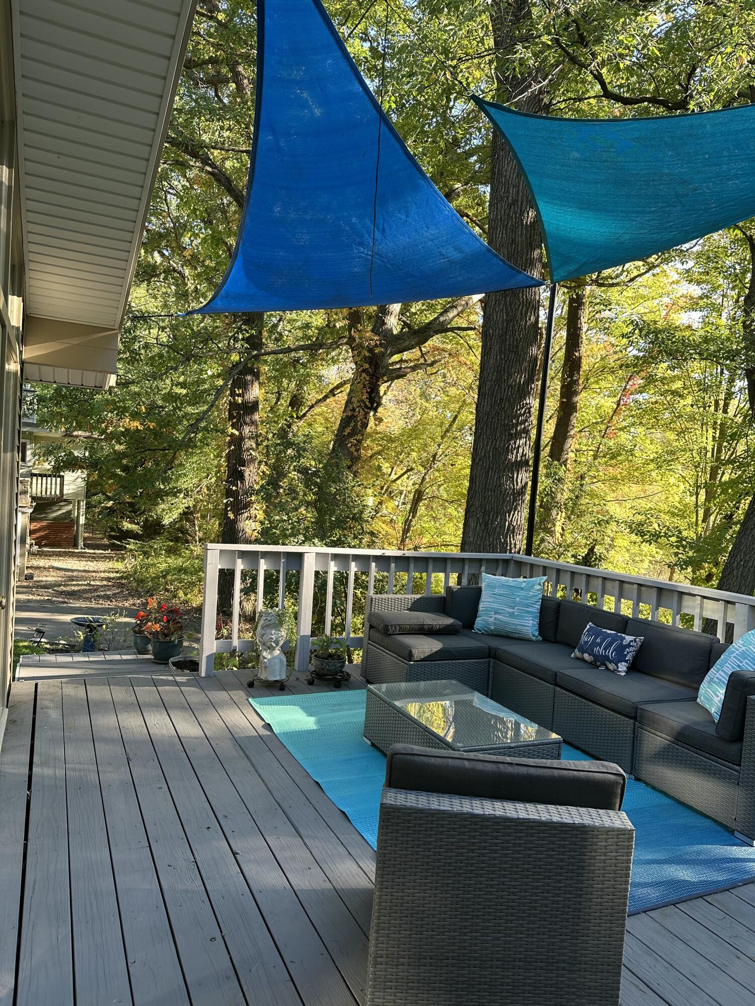 Grand Rapids, Michigan 49546, United States, 3 Bedrooms Bedrooms, ,2 BathroomsBathrooms,Residential,Active,231918