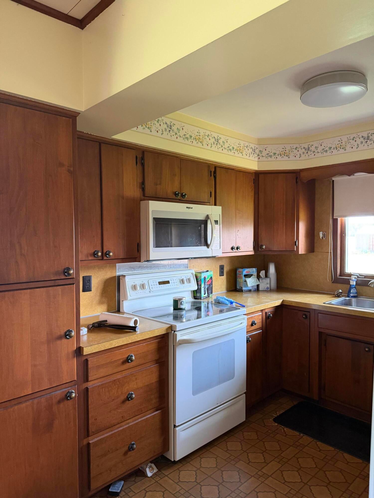 7565 Ormes Road