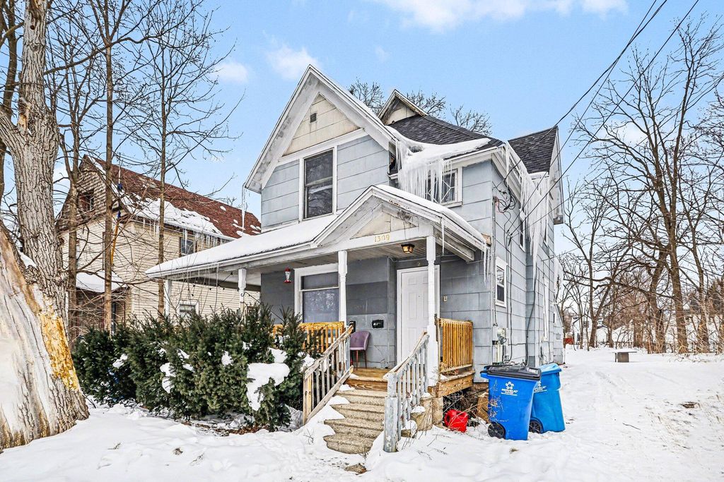 Photo of 1309 Wells Place, Kalamazoo, MI 49001 (MLS # 26005027)