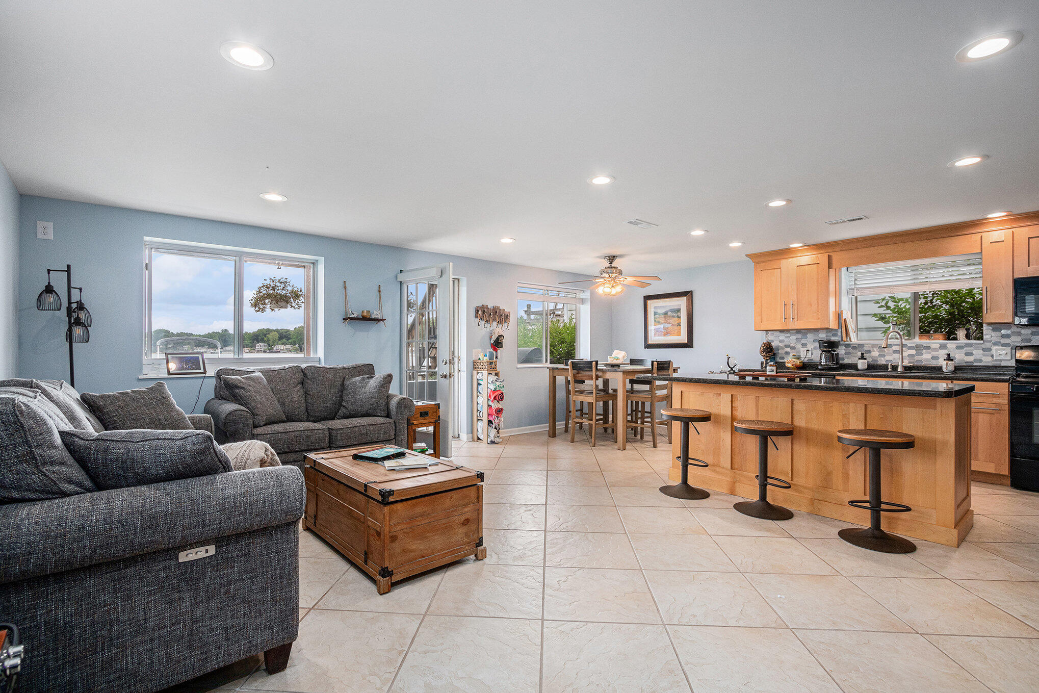66989 Lakeshore Drive