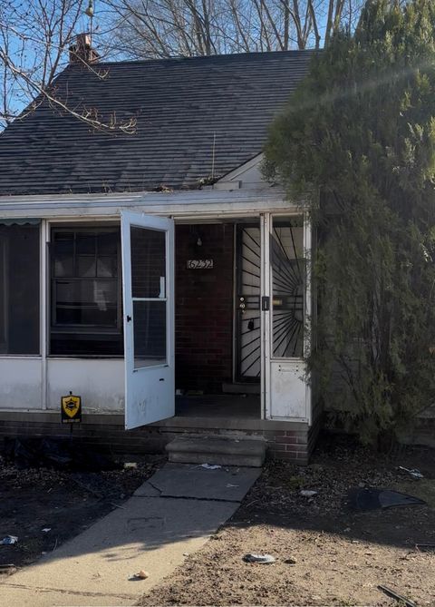 Photo of 16232 Manning Street, Detroit, MI 48205 (MLS # 26009915)