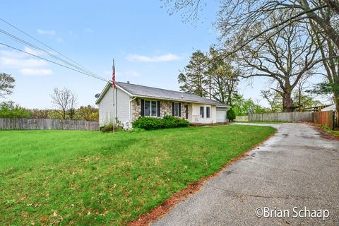 Photo of 3170 Morley Avenue NE, Grand Rapids, MI 49505 (MLS # 26019028)