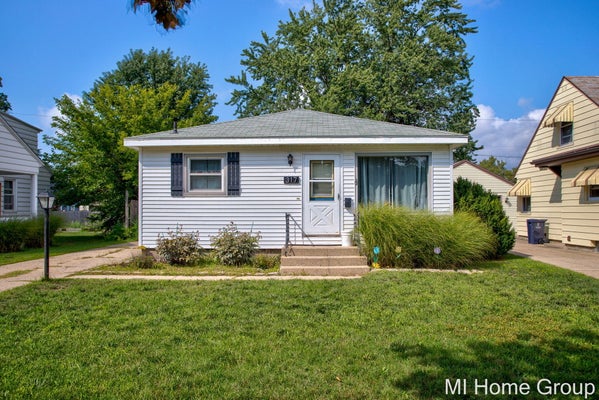 317 W 28TH ST, HOLLAND, MI 49423 - Image ddab7a7a7ba9358ba2a10cb24cc4f65f/2438234121