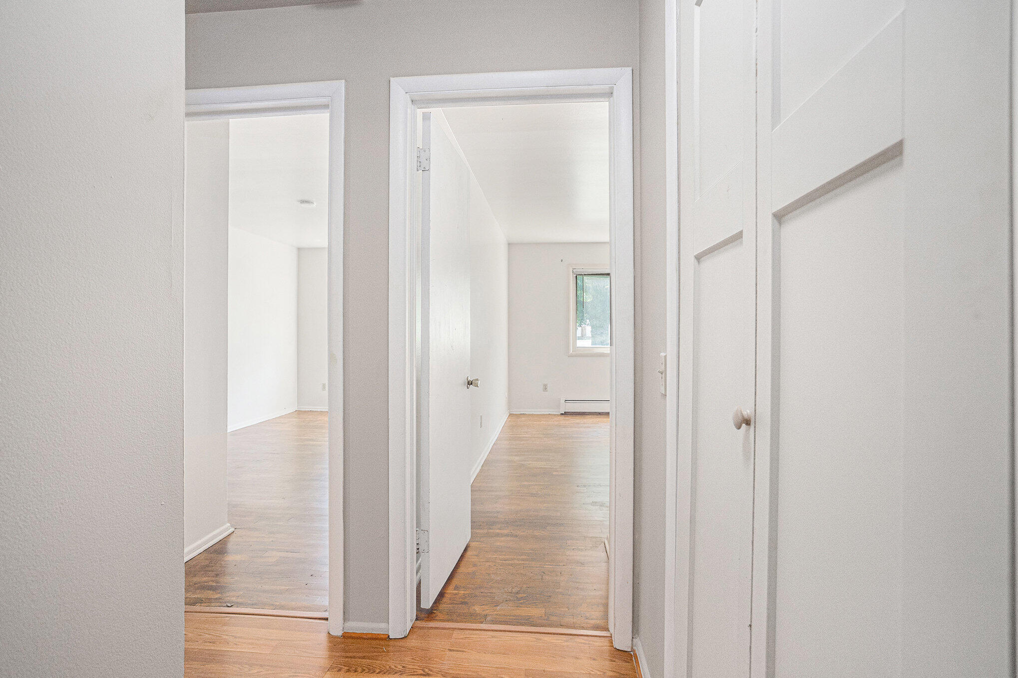 Kalamazoo, Michigan 49008, United States, 2 Bedrooms Bedrooms, ,1 BathroomBathrooms,Residential,Active,194029